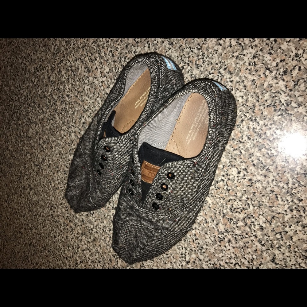 Men’s Grey/Gray Toms Shoes- Size 9
